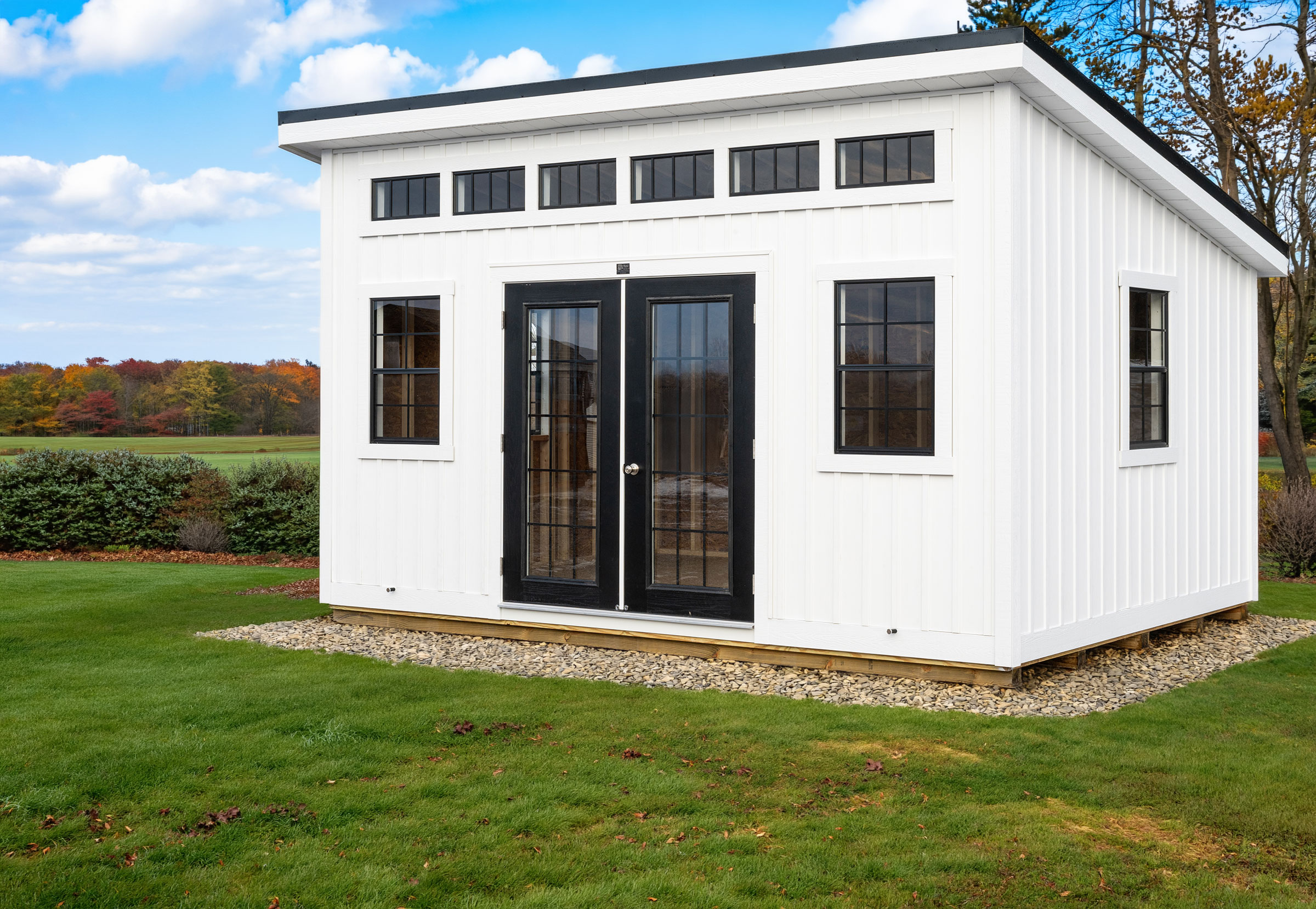A Mast Mini Klassic Studio shown in White Vinyl with White trim